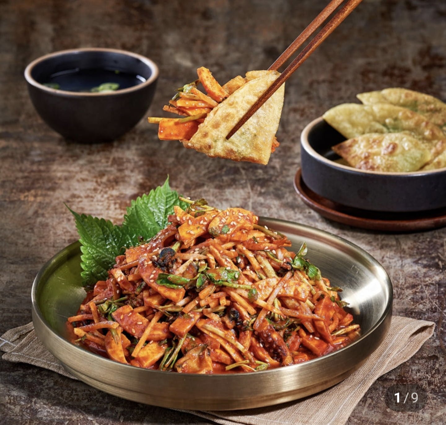 반고개 무침회 중세트+쫄면 100g+납작만두 15장 (20,900원/무료)